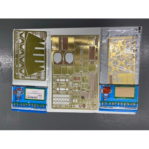 245 - Italeri - Schnellboot type S-38 - 5620 - 1/35 Scale. (3700g) (1).
Includes Painted Crew members.
Unb... 