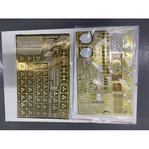 245 - Italeri - Schnellboot type S-38 - 5620 - 1/35 Scale. (3700g) (1).
Includes Painted Crew members.
Unb... 