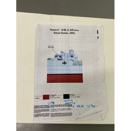 245 - Italeri - Schnellboot type S-38 - 5620 - 1/35 Scale. (3700g) (1).
Includes Painted Crew members.
Unb... 