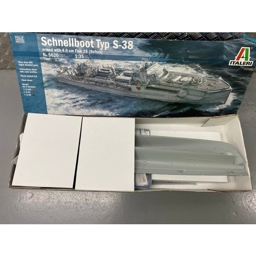 245 - Italeri - Schnellboot type S-38 - 5620 - 1/35 Scale. (3700g) (1).
Includes Painted Crew members.
Unb... 