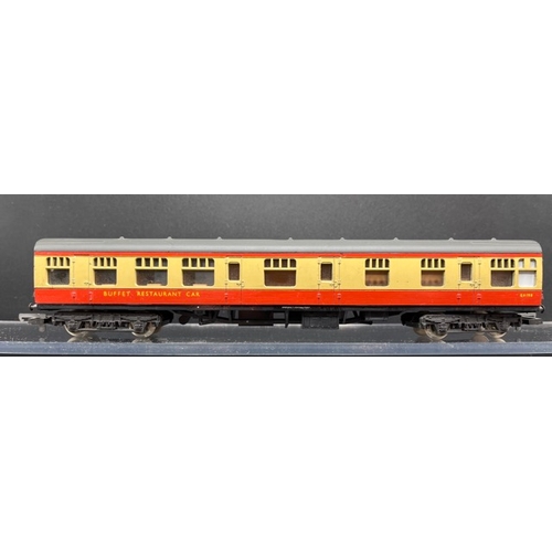 173 - Kit-built & one Lima rake of five ‘Kings Cross to Scarborough’ Maroon, Crimson/Cream coaches built a... 