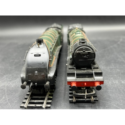 95 - Two OO gauge Steam Locomotives, both Tested Runners
(1000g)
Hornby R2089 Class A4 4-6-2 60014 'Silve... 