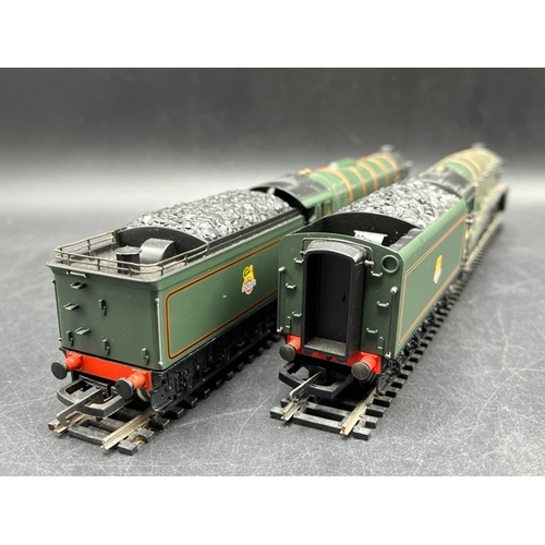 95 - Two OO gauge Steam Locomotives, both Tested Runners
(1000g)
Hornby R2089 Class A4 4-6-2 60014 'Silve... 