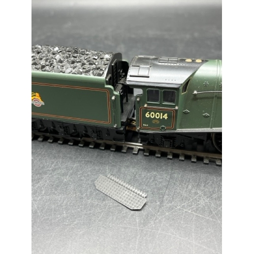 95 - Two OO gauge Steam Locomotives, both Tested Runners
(1000g)
Hornby R2089 Class A4 4-6-2 60014 'Silve... 