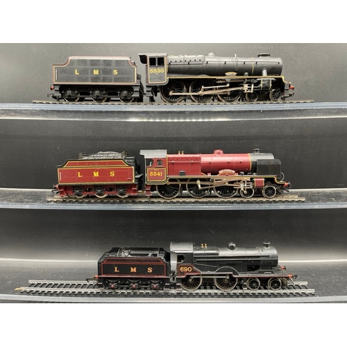 97 - Three OO gauge LMS Steam Locomotives, each Tested Runner
(1400g)
Hornby R357 Patriot Class 4-6-0 'Du... 