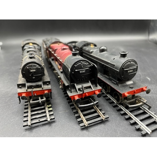 97 - Three OO gauge LMS Steam Locomotives, each Tested Runner
(1400g)
Hornby R357 Patriot Class 4-6-0 'Du... 