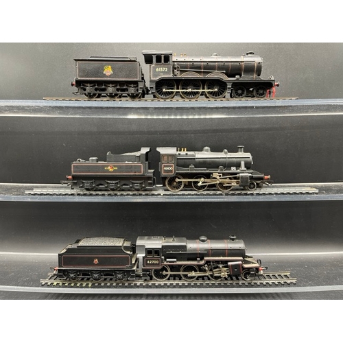 98 - Three OO gauge Steam Locomotives, two Tested as Runners
(1400g)
Hornby/Tri-ang R150S Class B12 4-6-0... 