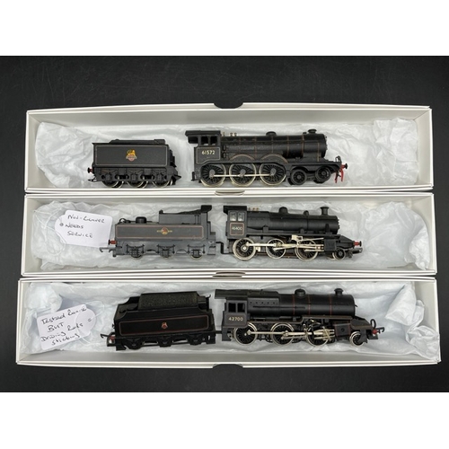 98 - Three OO gauge Steam Locomotives, two Tested as Runners
(1400g)
Hornby/Tri-ang R150S Class B12 4-6-0... 