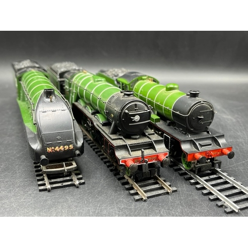 99 - Three OO gauge LNER Steam Locomotives, two Tested as Runners
(1500g)
Hornby R2103 Class A3 4-6-2 'Ca... 