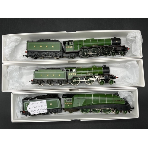 99 - Three OO gauge LNER Steam Locomotives, two Tested as Runners
(1500g)
Hornby R2103 Class A3 4-6-2 'Ca... 