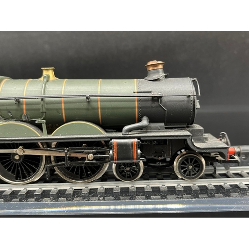 103 - Two OO gauge Steam Locomotives, both Tested Runners
(800g)
Bachmann Branchline 31-602 Class V1 2-6-2... 