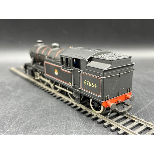 103 - Two OO gauge Steam Locomotives, both Tested Runners
(800g)
Bachmann Branchline 31-602 Class V1 2-6-2... 