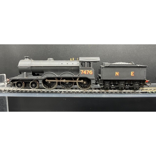 106 - Four OO gauge Steam Locomotives, each Tested as Non Runner
(1800g)
Hornby Class A4 4-6-2 4901 