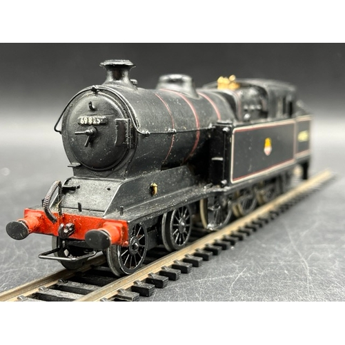 40 - Two Kit-built OO gauge early crest BR Steam locomotive, 4-6-2 Tested Runner 
(1000g)
BR LNE 4-6-2T 6... 