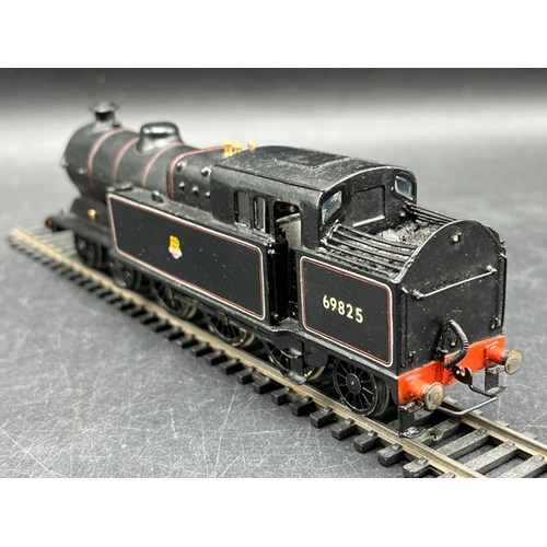 40 - Two Kit-built OO gauge early crest BR Steam locomotive, 4-6-2 Tested Runner 
(1000g)
BR LNE 4-6-2T 6... 