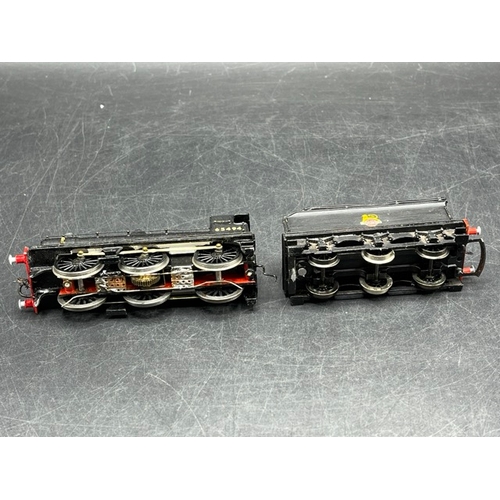 40 - Two Kit-built OO gauge early crest BR Steam locomotive, 4-6-2 Tested Runner 
(1000g)
BR LNE 4-6-2T 6... 