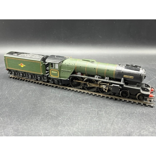 45 - Kit-built OO gauge Class A1 4-6-2 #60504 'Mons Meg' locomotive Green livery late crest, Tested Runne... 