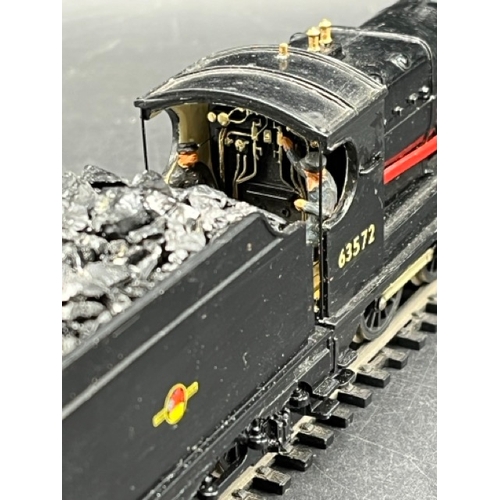 46 - Two Kit-built OO gauge Steam locomotives, Tested Runners 
(1200g)
LNER (Ex GCR) 2-8-0 R.O.D. Goods L... 