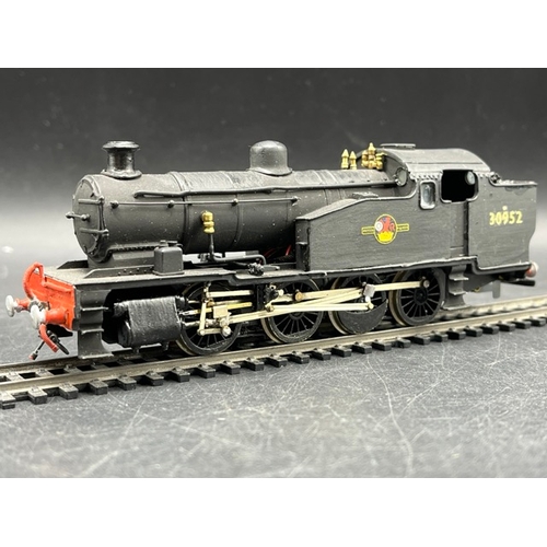 47 - Two Kit-built OO gauge late crest locomotives, Tested Runners
(900g)
SR Z Class 0-8-0T No 30952 with... 