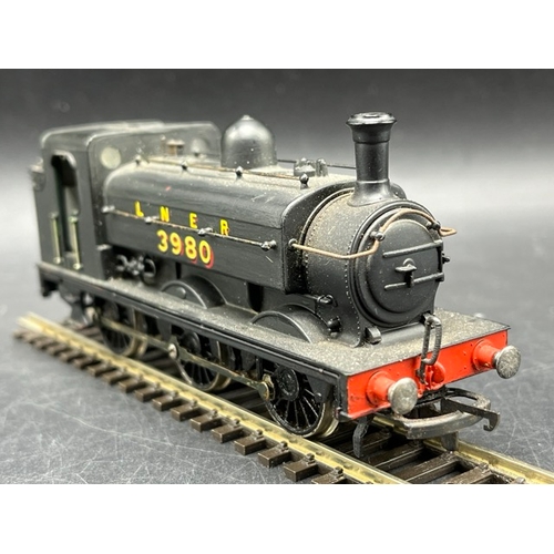 53 - Three Kit-built/modified OO gauge LNER tank locomotives, each Tested Runner
(600g)
Class J52 LNER 39... 