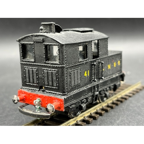 53 - Three Kit-built/modified OO gauge LNER tank locomotives, each Tested Runner
(600g)
Class J52 LNER 39... 