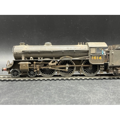 56 - Hornby modified LNER 4-6-0 'Castle Hedingham' #1614 OO gauge locomotive, Tested Runner 
(500g)
Teste... 