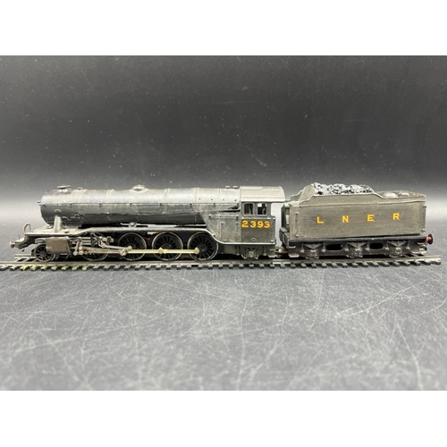 57 - Hornby modified OO gauge LNER 2-8-2 Class P1 Mikado locomotive #2393, Tested Runner 
(400g)
Tested R... 