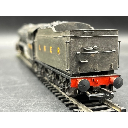 57 - Hornby modified OO gauge LNER 2-8-2 Class P1 Mikado locomotive #2393, Tested Runner 
(400g)
Tested R... 