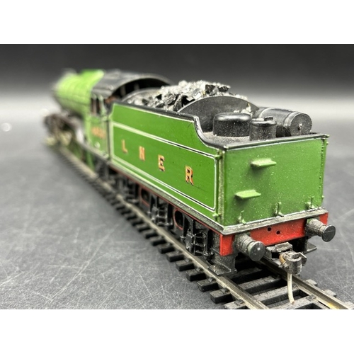 58 - Kit-built OO gauge 2-6-2 LNER lined Apple green V2 Class No.4838 locomotive, Tested Runner 
(1000g)
... 