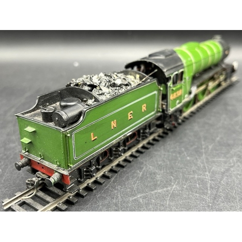 58 - Kit-built OO gauge 2-6-2 LNER lined Apple green V2 Class No.4838 locomotive, Tested Runner 
(1000g)
... 