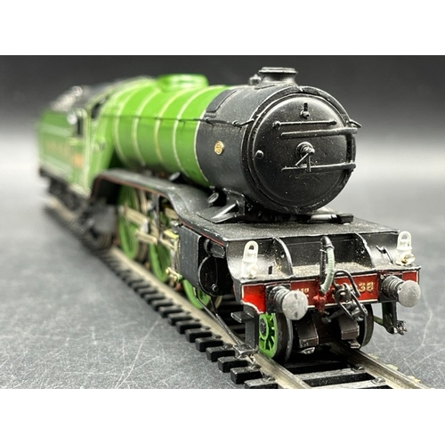 58 - Kit-built OO gauge 2-6-2 LNER lined Apple green V2 Class No.4838 locomotive, Tested Runner 
(1000g)
... 