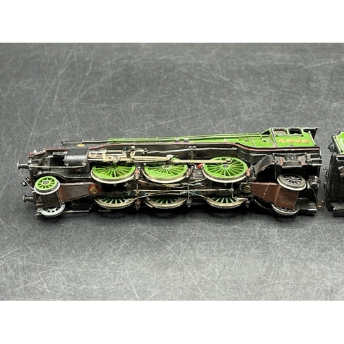 58 - Kit-built OO gauge 2-6-2 LNER lined Apple green V2 Class No.4838 locomotive, Tested Runner 
(1000g)
... 