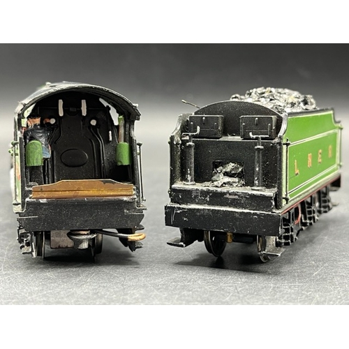 58 - Kit-built OO gauge 2-6-2 LNER lined Apple green V2 Class No.4838 locomotive, Tested Runner 
(1000g)
... 