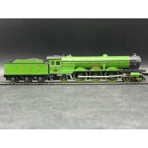 60 - Kit-built OO gauge LNER Class A2 4-6-2 'City of Newcastle' #2400 locomotive, Tested Non-Runner 
(100... 