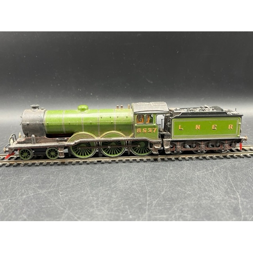 65 - Kit-built OO gauge LNER Class B12 4-6-0 #8537 locomotive, Tested Runner 
(600g)
Tested smooth runner... 