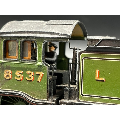 65 - Kit-built OO gauge LNER Class B12 4-6-0 #8537 locomotive, Tested Runner 
(600g)
Tested smooth runner... 