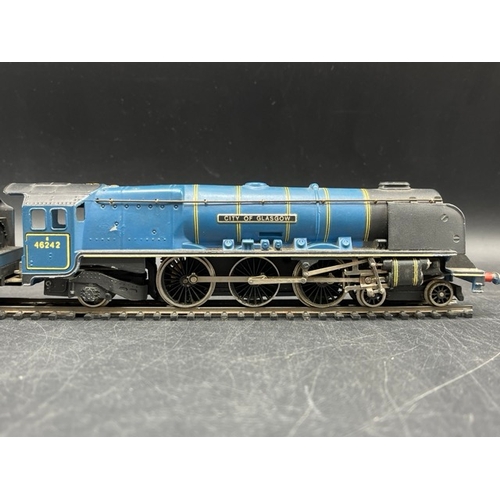 20 - Wrenn W2229 Duchess Class 8P 4-6-2 46242 'City of Glasgow' in BR Blue, Tested Runner
(800g)
Supplied... 