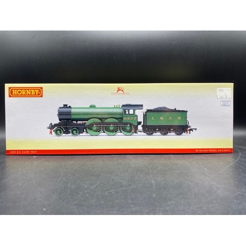 Hornby R3544 Class B12/3 4-6-0 8527 in LNER apple green - DCC (700g ...