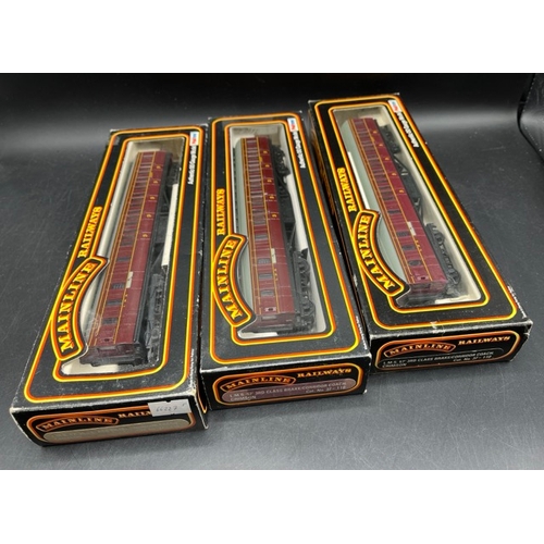 189 - Seven OO gauge LMS Mainline boxed coaches 'Ready-to-Roll'
(1400g)
Mainline 37109 LMS 57' 1st/3rd (CK... 