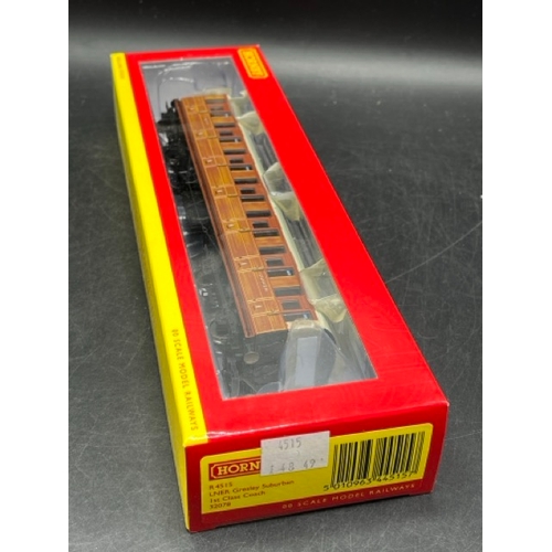 195 - Three OO gauge Hornby LNER Gresley Suburban Teak boxed coaches 'Ready-to-Roll'
(700g)
Appearing 'As ... 