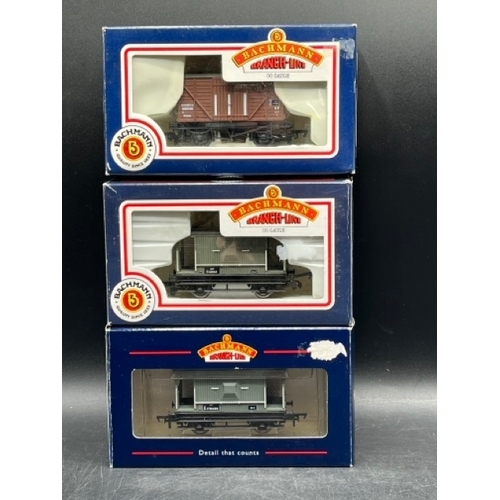 202 - 14 OO gauge Bachmann Rolling Stock, each boxed
(1700g)
Bachmann Branchline 33-850B 30 Ton bogie bols... 