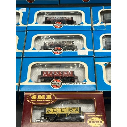 208 - 38 Boxed OO gauge Airfix Great Model Railways Wagons ' Ready-to-Roll'
(2800g)
Mostly Private Owner w... 