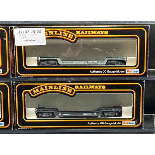 205 - Nine OO gauge Bolster and Well wagons 'Ready-to-Roll' 
(1000g)
Mainline 37182 Bogie well wagon W4194... 