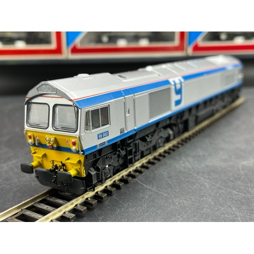 150 - Lima L204804 Class 59 59002 'Yeoman Enterprise' in Foster Yeoman silver and blue, with 11 Yeoman liv... 