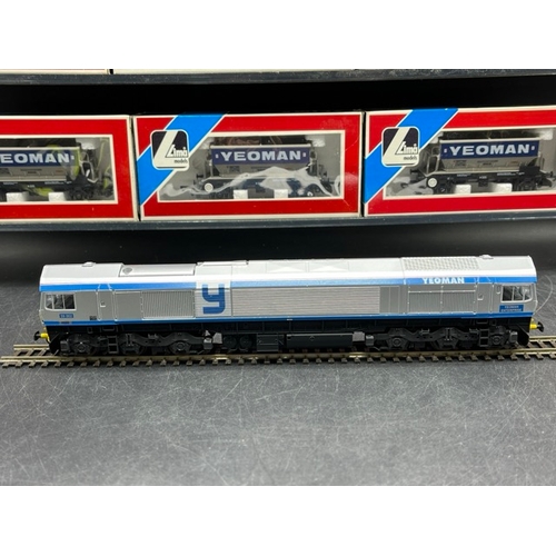 150 - Lima L204804 Class 59 59002 'Yeoman Enterprise' in Foster Yeoman silver and blue, with 11 Yeoman liv... 