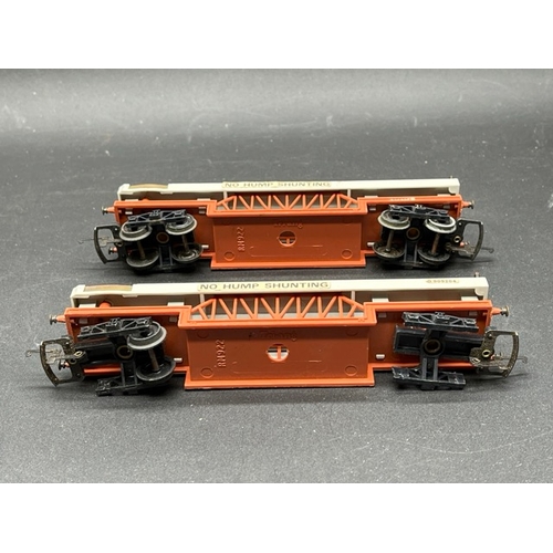 169 - 9 OO gauge Triang Rolling stock
(1200g)
Tri-ang R561A Flat wagon B913011 with Tri-ang Toys Pedigree ... 