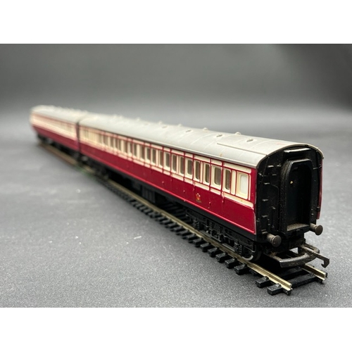 169 - 9 OO gauge Triang Rolling stock
(1200g)
Tri-ang R561A Flat wagon B913011 with Tri-ang Toys Pedigree ... 