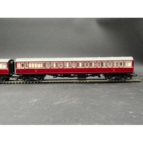 169 - 9 OO gauge Triang Rolling stock
(1200g)
Tri-ang R561A Flat wagon B913011 with Tri-ang Toys Pedigree ... 