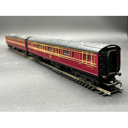 169 - 9 OO gauge Triang Rolling stock
(1200g)
Tri-ang R561A Flat wagon B913011 with Tri-ang Toys Pedigree ... 