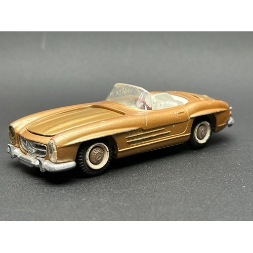 269 - Tekno No.924 Mercedes Benz 300SL - vintage Made in Denmark
(150g)
Missing driver; a few nicks and sc... 